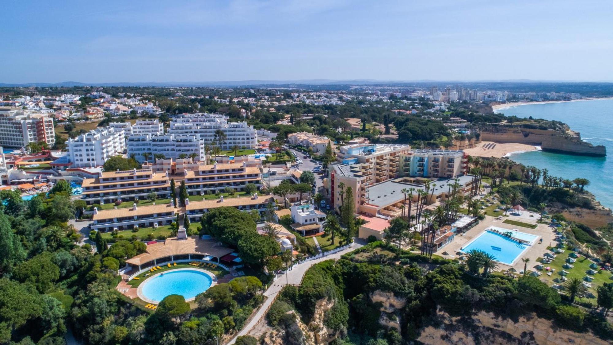 Apartment With 2 Bedrooms, 2M To The Beach Armacao de Pera Exterior photo